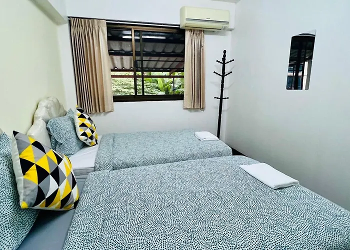 Reehouse@soi Cowboy/asoke Bts 3*
