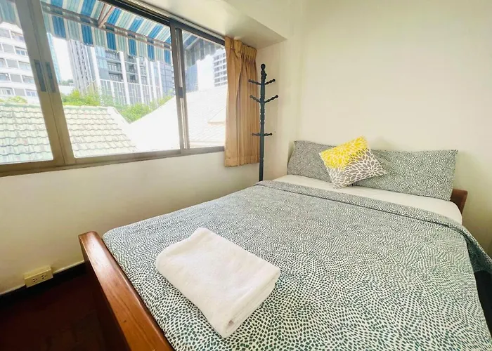 Reehouse@soi Cowboy/asoke Bts 3*