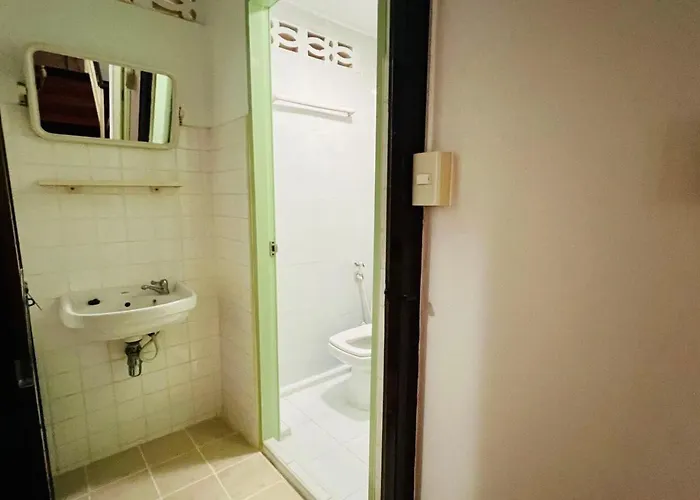 Reehouse@soi Cowboy/asoke Bts Гостевой дом