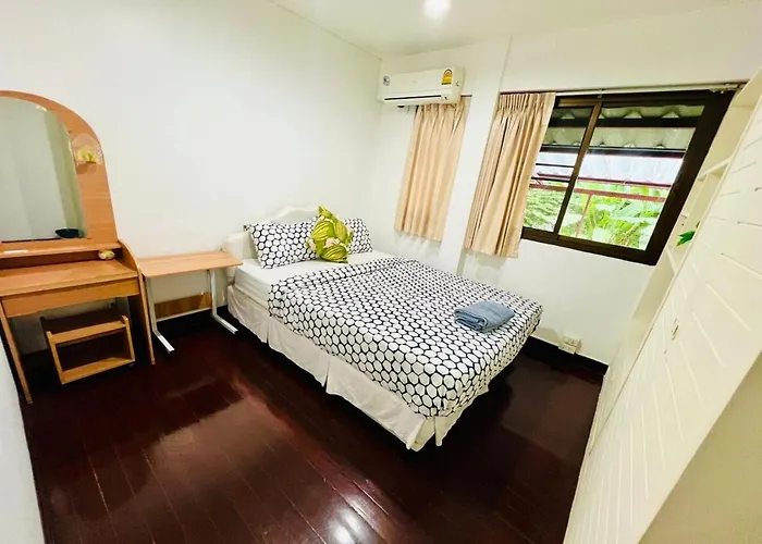 Reehouse@soi Cowboy/asoke Bts Гостевой дом Бангкок