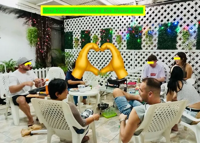 Reehouse@soi Cowboy/asoke Bts