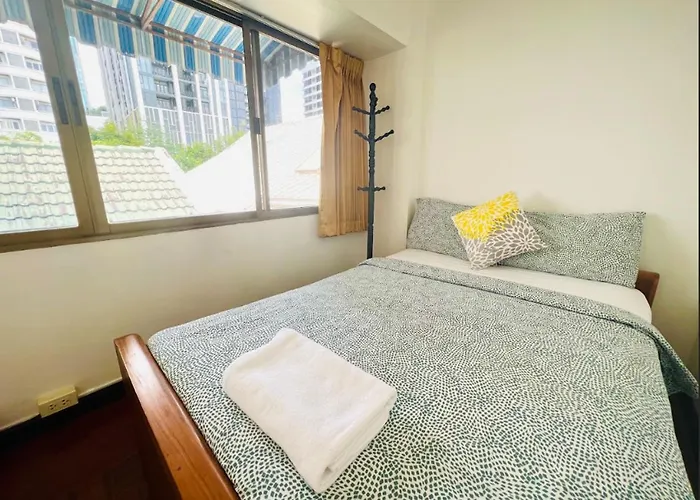Reehouse@soi Cowboy/asoke Bts 3*