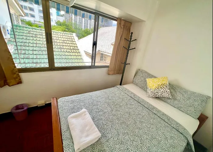 Reehouse@soi Cowboy/asoke Bts 3*